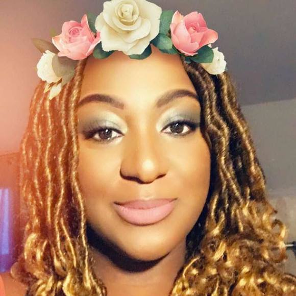 Meet your Posher, Cassandre - Picture 1 of 1